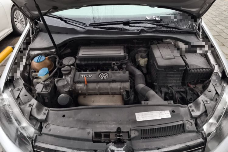 Used Volkswagen Golf 2011 1.6 Manual Comfort Model Engine Bay