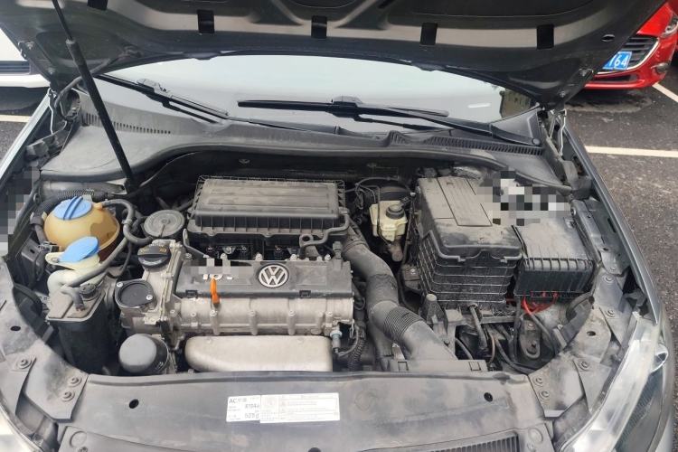 Used Volkswagen Golf 2011 1.6L Automatic Comfort Model Engine Bay