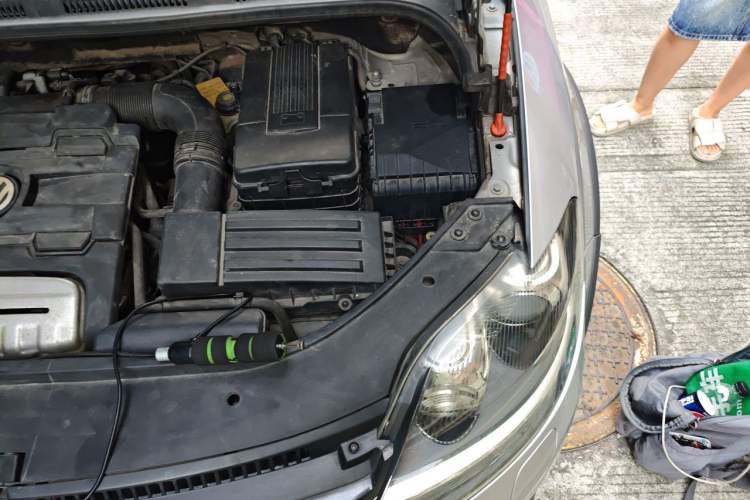 Used Volkswagen Golf 2011 1.4TSI Cross Golf Engine Bay Left