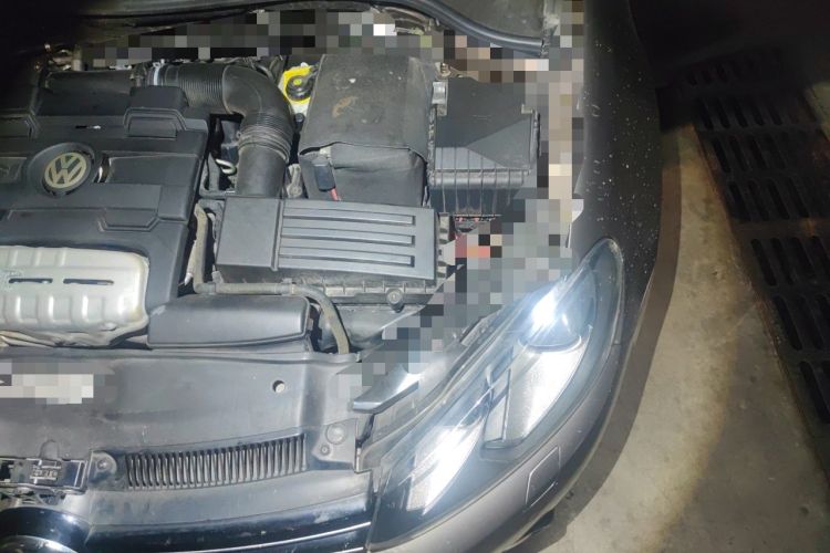 Used Volkswagen Golf 2011 1.4 TSI Luxury Touring Edition Engine Bay Left