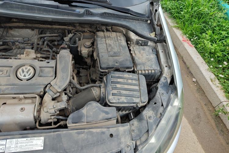Used Volkswagen Golf 2011 1.4 TSI Automatic Comfort Model Engine Bay Left