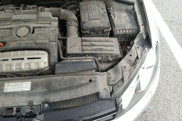 Used Volkswagen Golf 2011 1.4 TSI Luxury Touring Edition Engine Bay Left