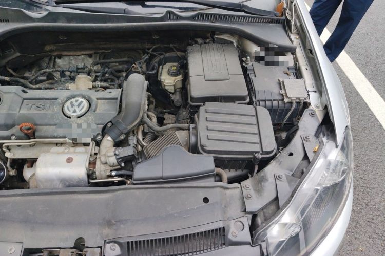 Used Volkswagen Golf 2011 1.4 TSI Automatic Comfort Model Engine Bay Left