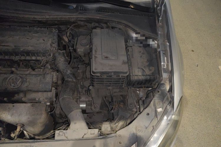 Used Volkswagen Golf 2011 1.6L Automatic Comfort Model Engine Bay Left