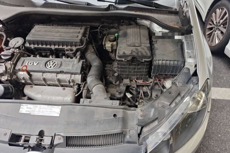 Used Volkswagen Golf 2011 1.6L Automatic Comfort Model Engine Bay Left
