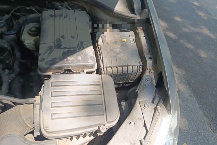 Used Volkswagen Golf 2011 1.4 TSI Automatic Comfort Model Engine Bay Left