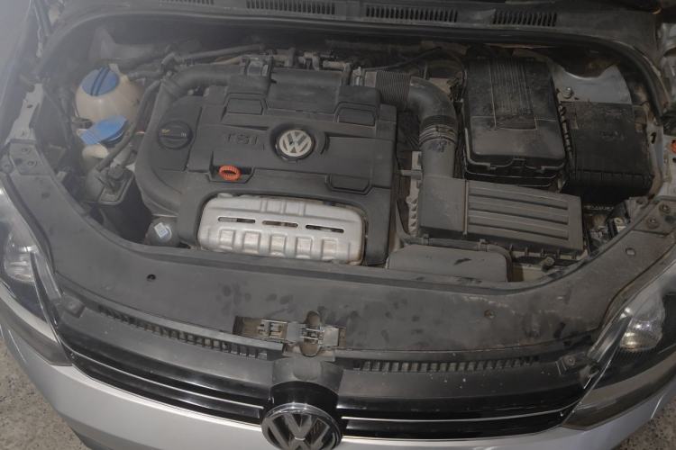 Used Volkswagen Golf 2011 1.4TSI Cross Golf Engine Bay