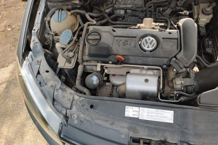 Used Volkswagen Golf 2011 1.4 TSI Automatic Comfort Model Engine Bay Right