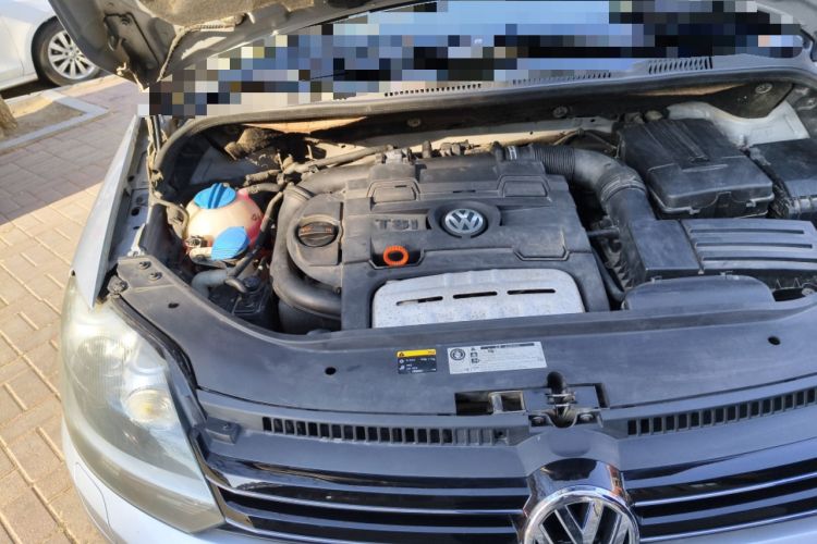 Used Volkswagen Golf 2011 1.4TSI Cross Golf Engine Bay Right