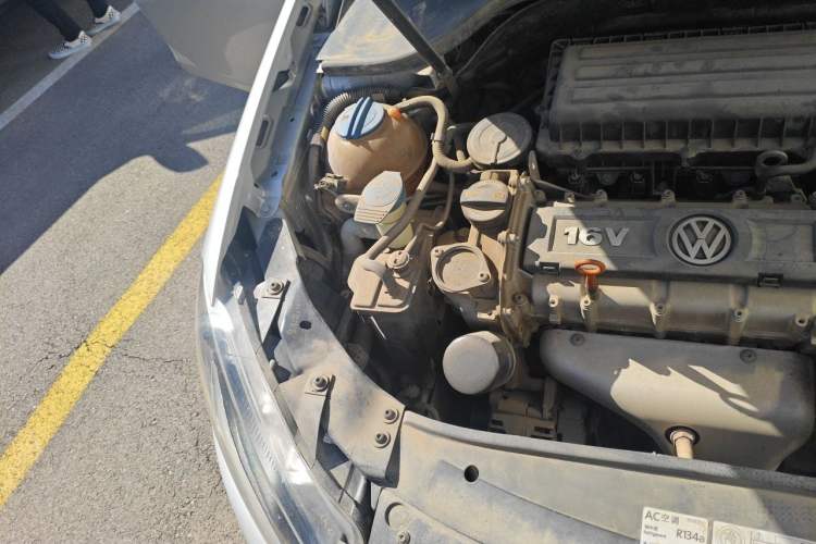 Used Volkswagen Golf 2011 1.6L Automatic Comfort Model Engine Bay Right