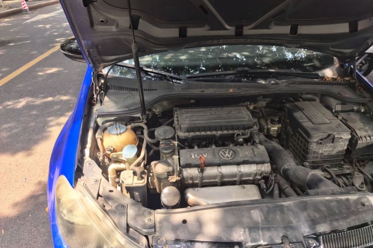 Used Volkswagen Golf 2011 1.6 Manual Fashion Edition Engine Bay Right