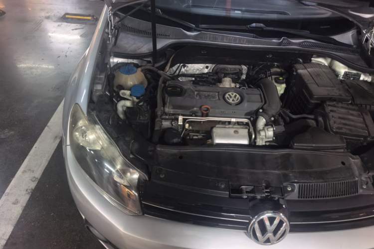 Used Volkswagen Golf 2011 1.4 TSI Automatic Comfort Model Engine Bay Right