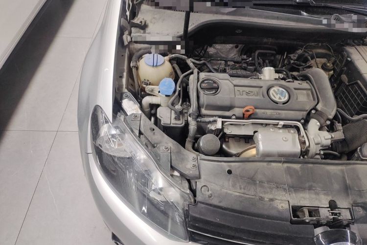 Used Volkswagen Golf 2011 1.4 TSI Automatic Comfort Model Engine Bay Right
