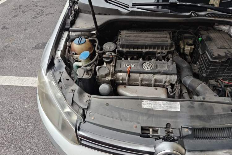 Used Volkswagen Golf 2011 1.6L Automatic Comfort Model Engine Bay Right