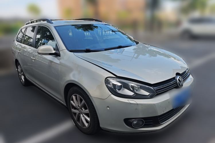 Used Volkswagen Golf 2011 1.4 TSI Luxury Touring Edition Front Right 45 Deg