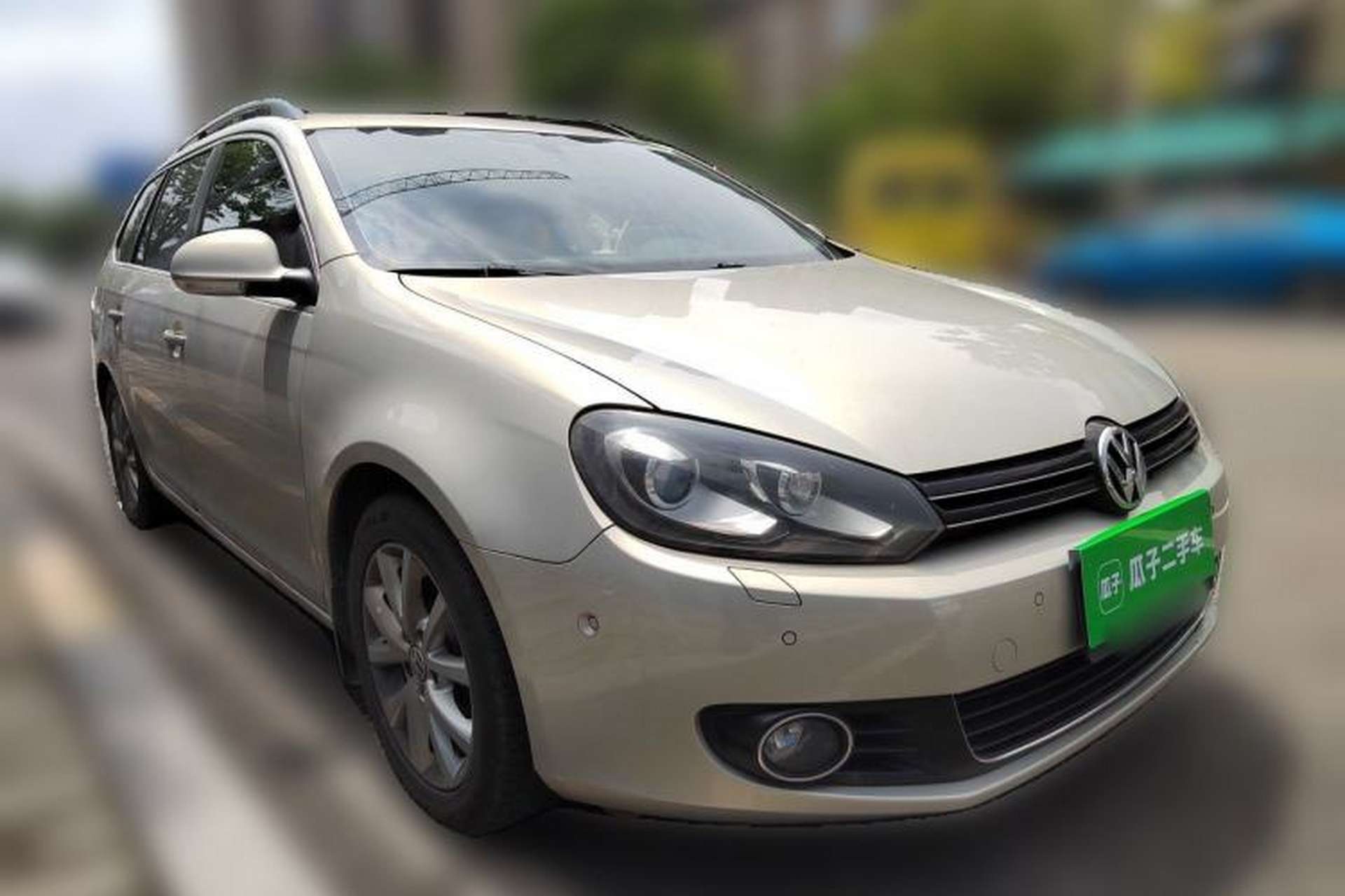 Used Volkswagen Golf 2011 1.4 TSI Luxury Touring Edition Front Right 45 Deg