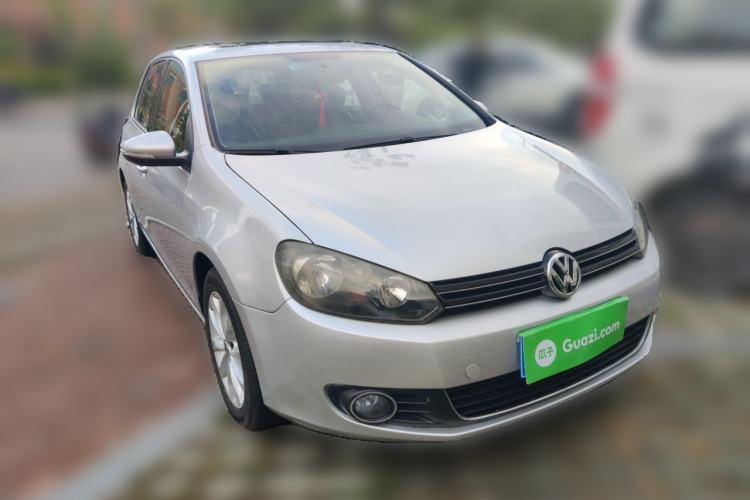 Used Volkswagen Golf 2011 1.4 TSI Automatic Comfort Model Front Right 45 Deg