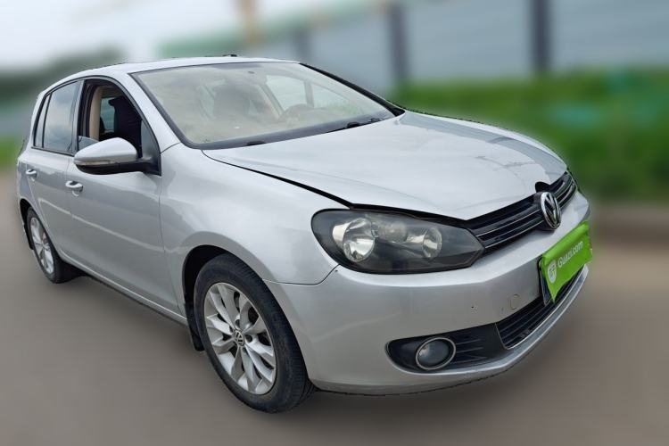 Used Volkswagen Golf 2011 1.4 TSI Automatic Comfort Model Front Right 45 Deg
