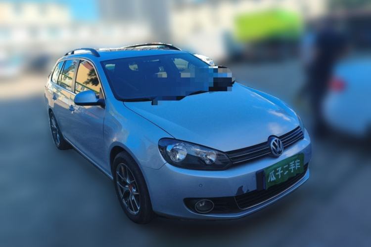 Used Volkswagen Golf 2011 1.4 TSI Comfort Travel Edition Front Right 45 Deg