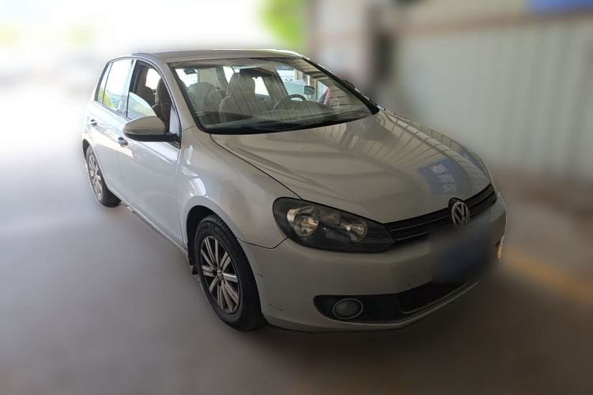 Used Volkswagen Golf 2011 1.6L Automatic Fashion Edition Front Right 45 Deg