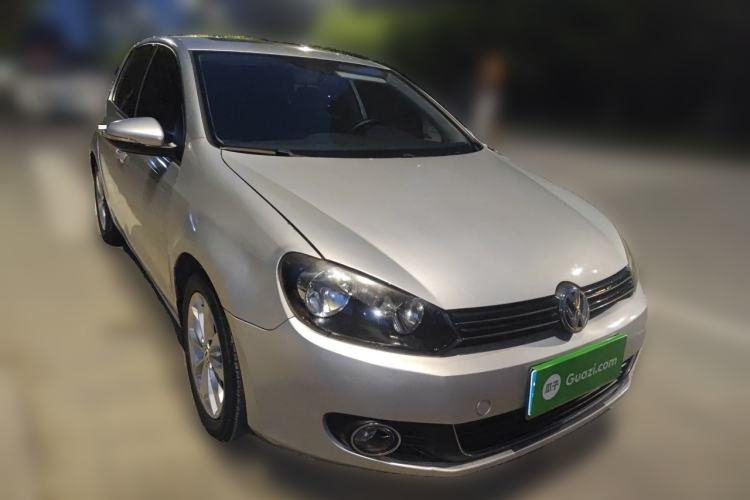 Used Volkswagen Golf 2011 1.6L Automatic Comfort Model Front Right 45 Deg
