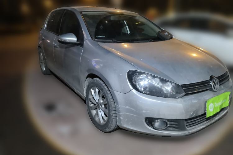 Used Volkswagen Golf 2011 1.4 TSI Automatic Comfort Model Front Right 45 Deg