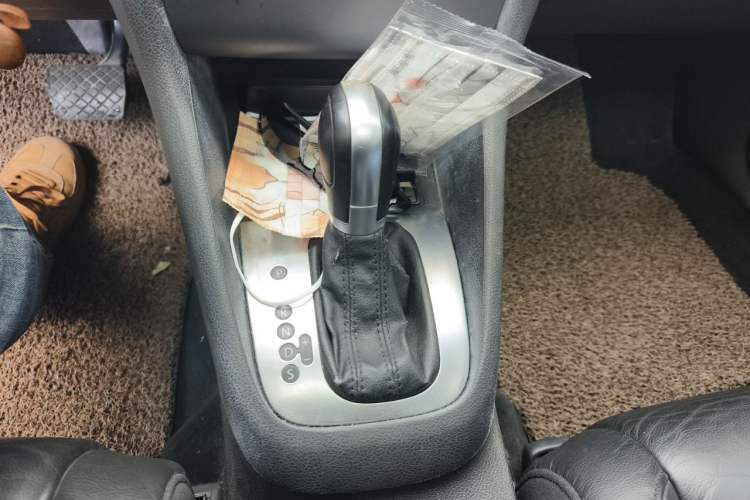 Used Volkswagen Golf 2011 1.4 TSI Automatic Comfort Model Gear Lever