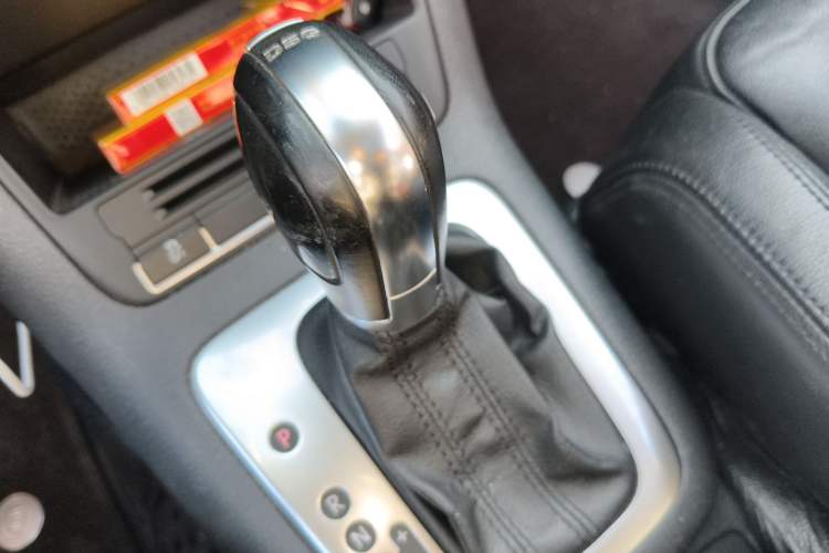 Used Volkswagen Golf 2011 1.4TSI Cross Golf Gear Lever