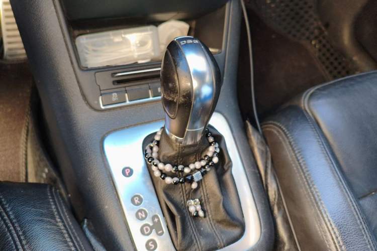 Used Volkswagen Golf 2011 1.4TSI Cross Golf Gear Lever