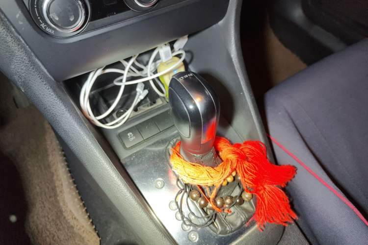 Used Volkswagen Golf 2011 1.6L Automatic Comfort Model Gear Lever
