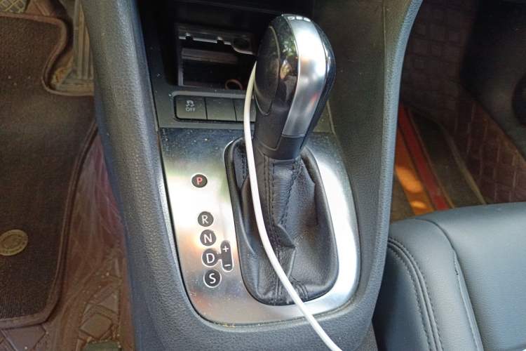 Used Volkswagen Golf 2011 1.4 TSI Automatic Comfort Model Gear Lever
