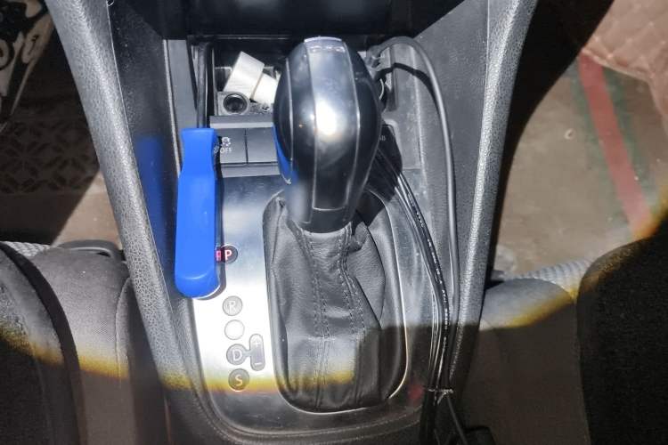 Used Volkswagen Golf 2011 1.4 TSI Automatic Comfort Model Gear Lever