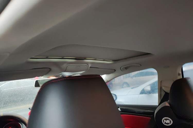 Used Volkswagen Golf 2011 1.6 Manual Comfort Model Headliner