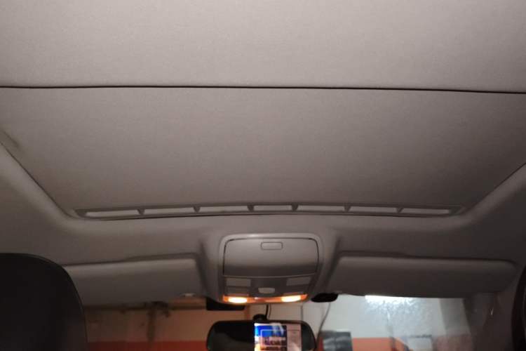Used Volkswagen Golf 2011 1.4 TSI Automatic Comfort Model Headliner