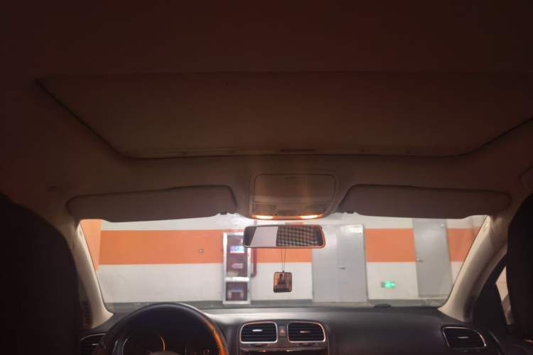 Used Volkswagen Golf 2011 1.4 TSI Automatic Comfort Model Headliner