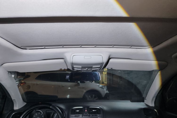 Used Volkswagen Golf 2011 1.4 TSI Automatic Comfort Model Headliner