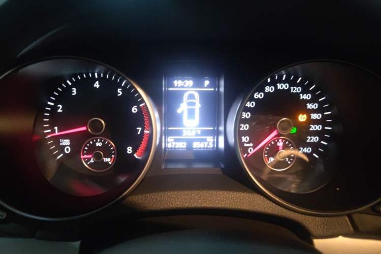 Used Volkswagen Golf 2011 1.4 TSI Luxury Touring Edition Instrument Cluster