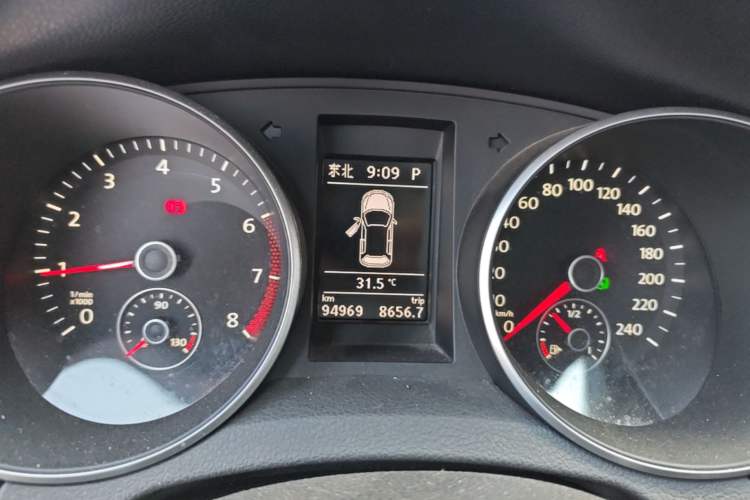 Used Volkswagen Golf 2011 1.4 TSI Luxury Touring Edition Instrument Cluster