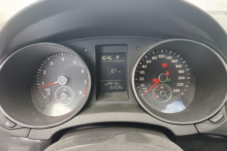 Used Volkswagen Golf 2011 1.4 TSI Automatic Comfort Model Instrument Cluster