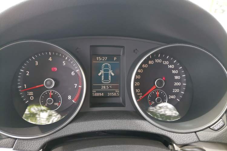 Used Volkswagen Golf 2011 1.4 TSI Automatic Luxury Edition Instrument Cluster