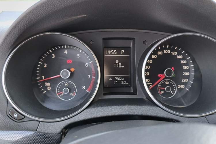 Used Volkswagen Golf 2011 1.4 TSI Automatic Comfort Model Instrument Cluster
