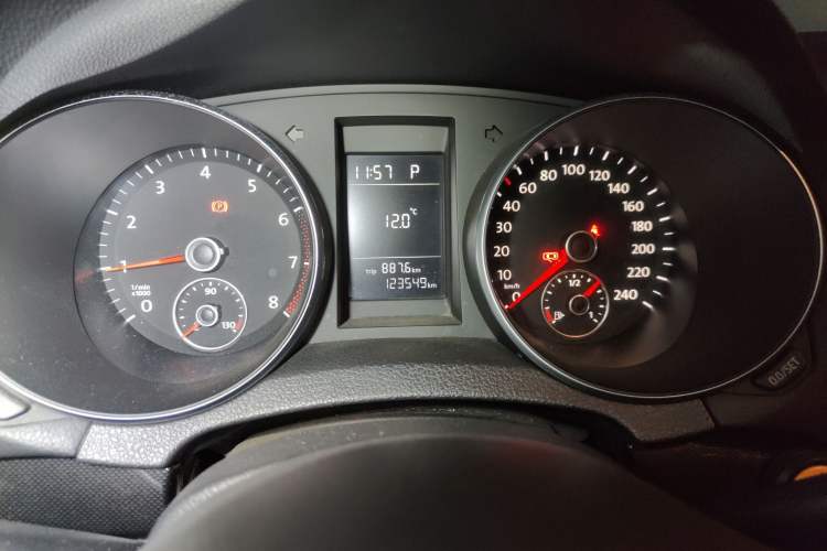 Used Volkswagen Golf 2011 1.6L Automatic Comfort Model Instrument Cluster