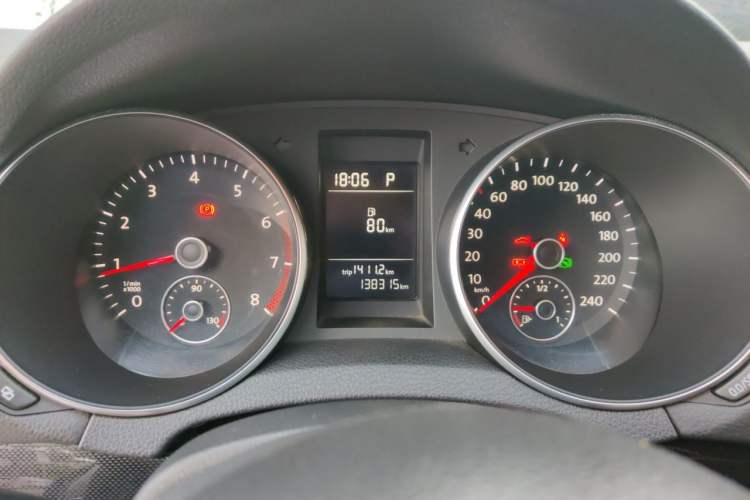 Used Volkswagen Golf 2011 1.4 TSI Automatic Comfort Model Instrument Cluster