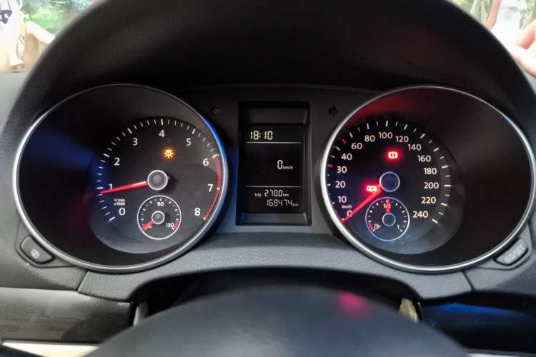 Used Volkswagen Golf 2011 1.6 Manual Comfort Model Instrument Cluster
