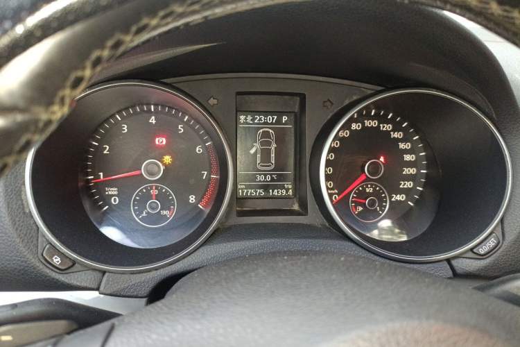 Used Volkswagen Golf 2011 1.4 TSI Luxury Touring Edition Instrument Cluster