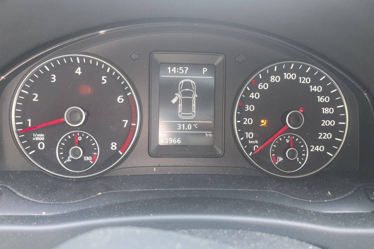 Used Volkswagen Golf 2011 1.4TSI Cross Golf Instrument Cluster