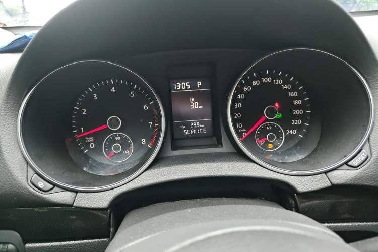 Used Volkswagen Golf 2011 1.4 TSI Automatic Comfort Model Instrument Cluster