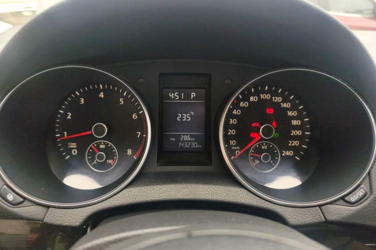Used Volkswagen Golf 2011 1.6L Automatic Comfort Model Instrument Cluster