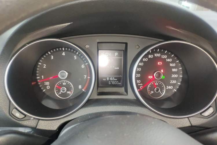 Used Volkswagen Golf 2011 1.4 TSI Automatic Comfort Model Instrument Cluster