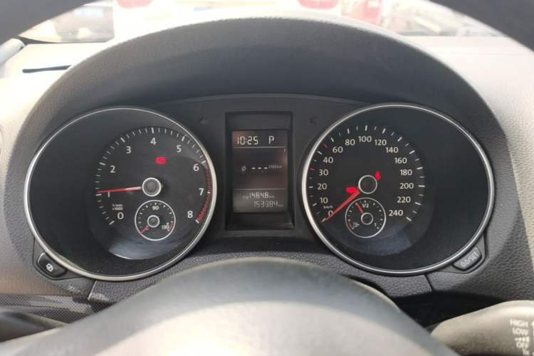 Used Volkswagen Golf 2011 1.6L Automatic Comfort Model Instrument Cluster